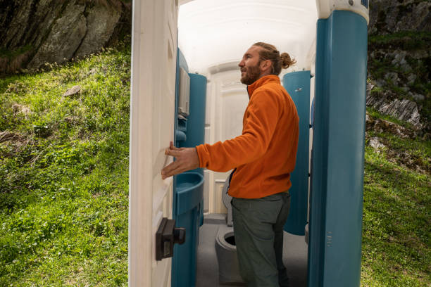 Porta potty delivery and setup in Locust Valley, NY